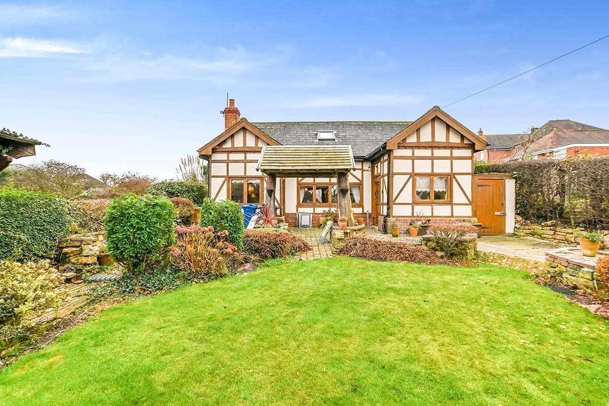 2 bed detached house for sale in Little Hallam Lane, Ilkeston