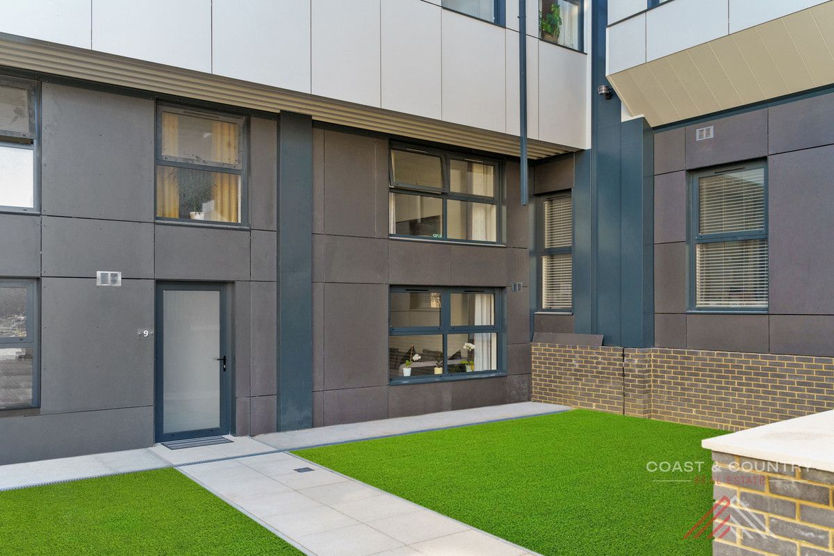 New home, 2 bed mews house for sale in Columbia House, Worthing BN13