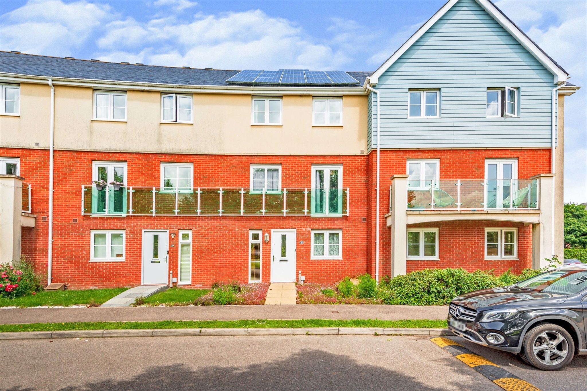 5 bed town house for sale in Foxboro Road, Redhill RH1 Zoopla