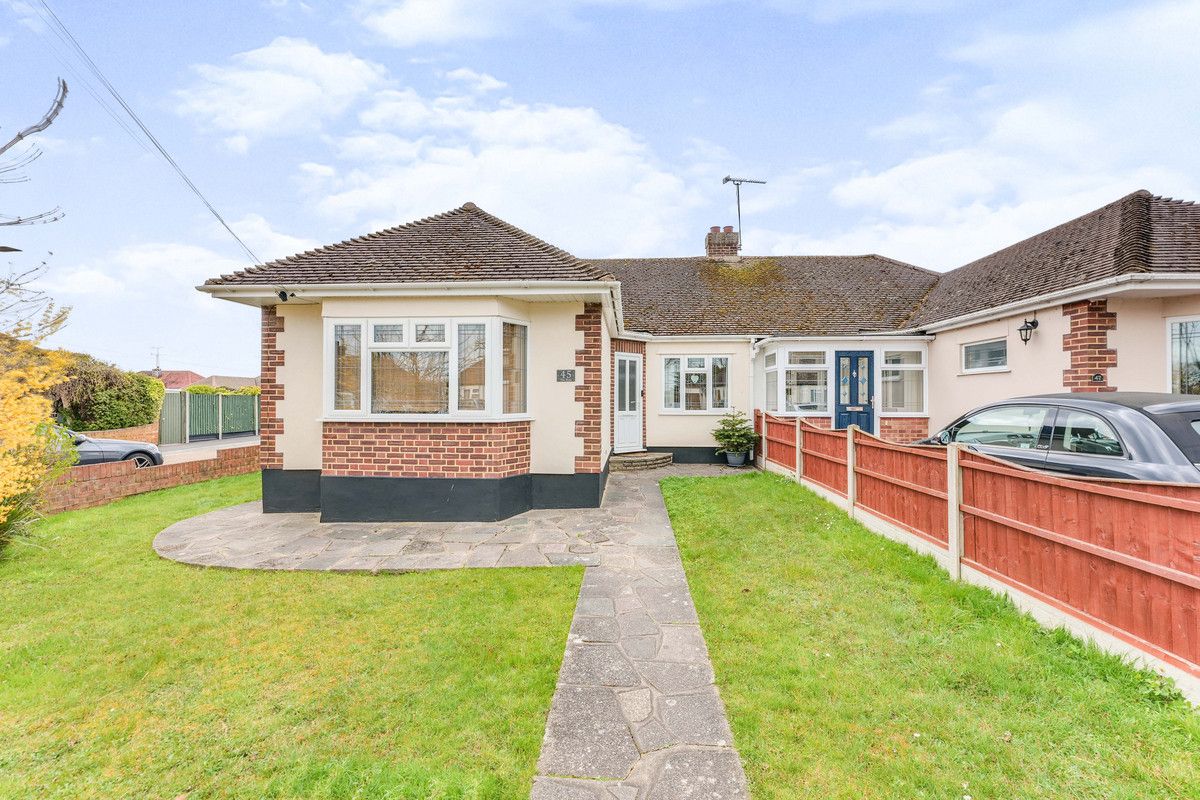 3 bed semidetached bungalow for sale in The Ryde, LeighOnSea SS9