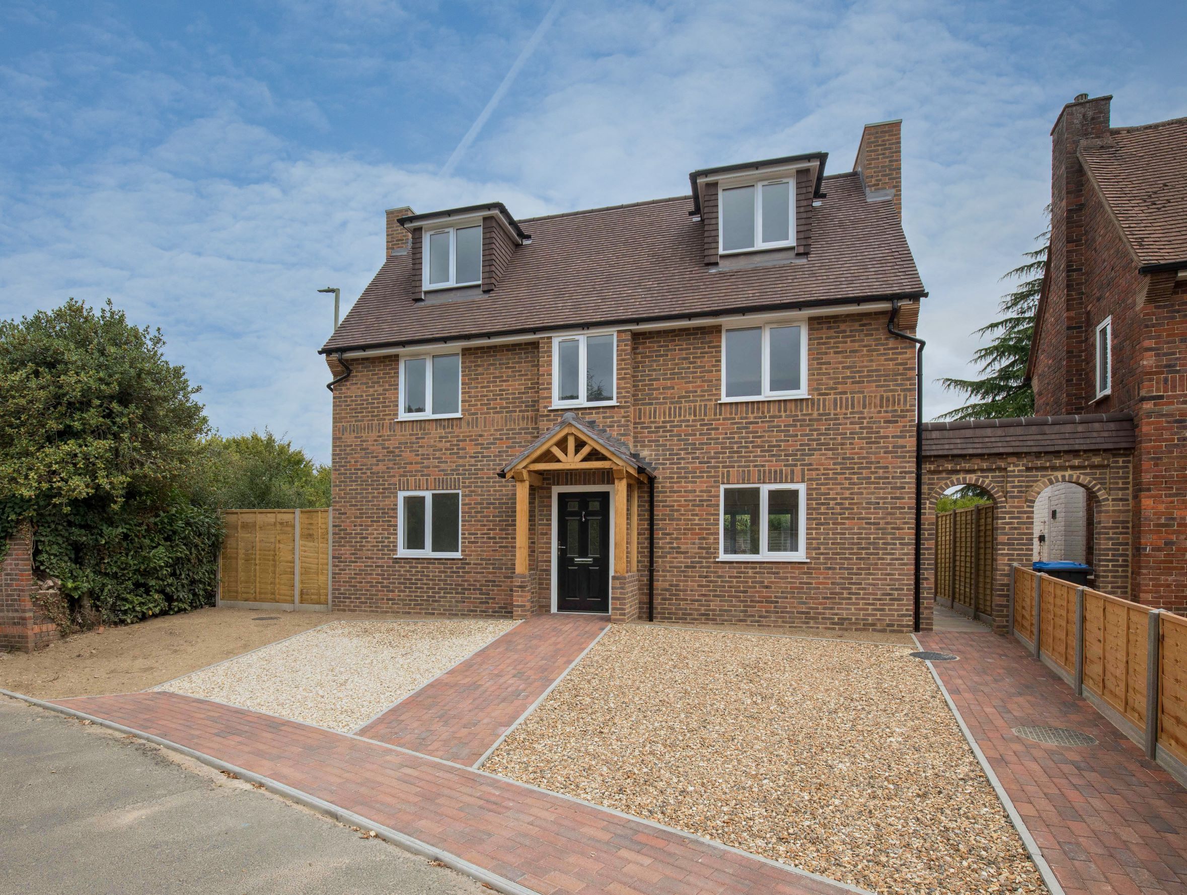 5 bed detached house to rent in Otter Close, Ottershaw, Chertsey KT16