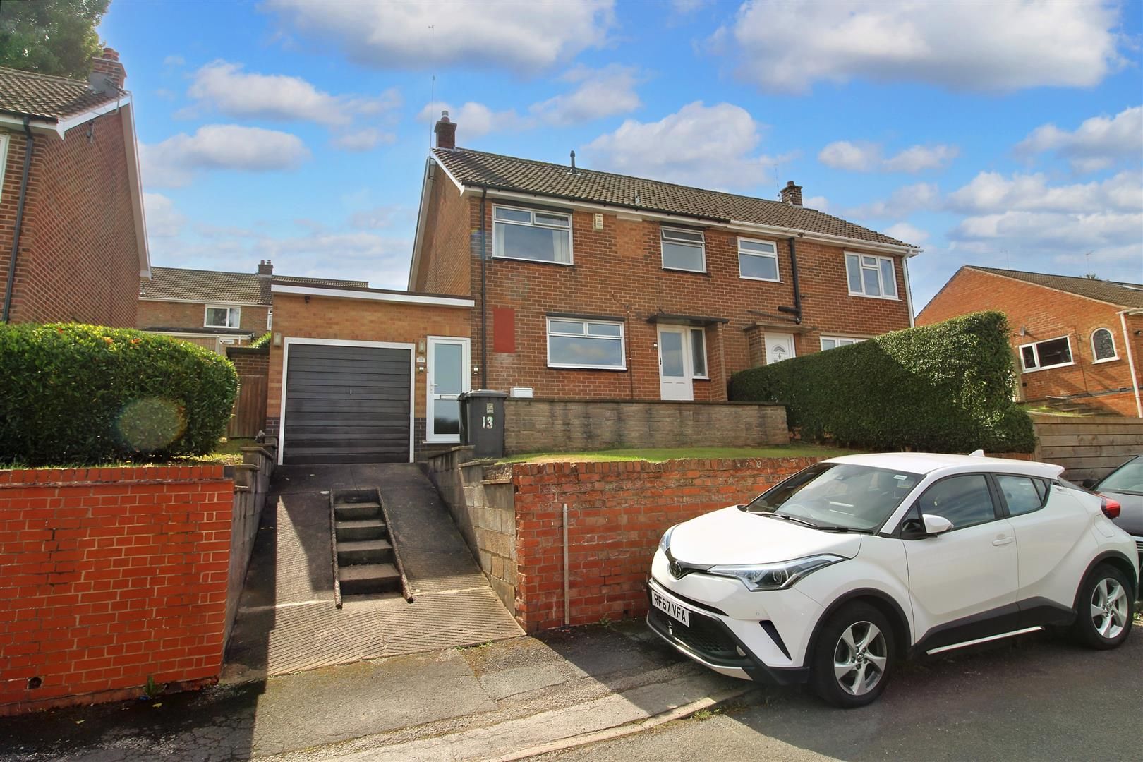 3 bed semidetached house for sale in Chesterfield Avenue, Gedling