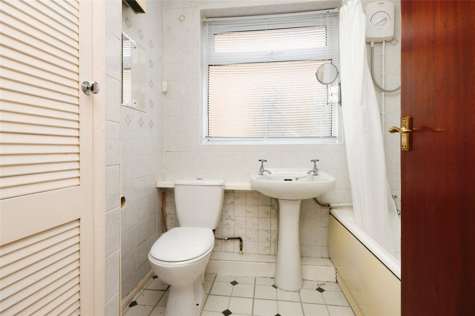 2 bed bungalow for sale in Leyton Avenue, SuttonInAshfield
