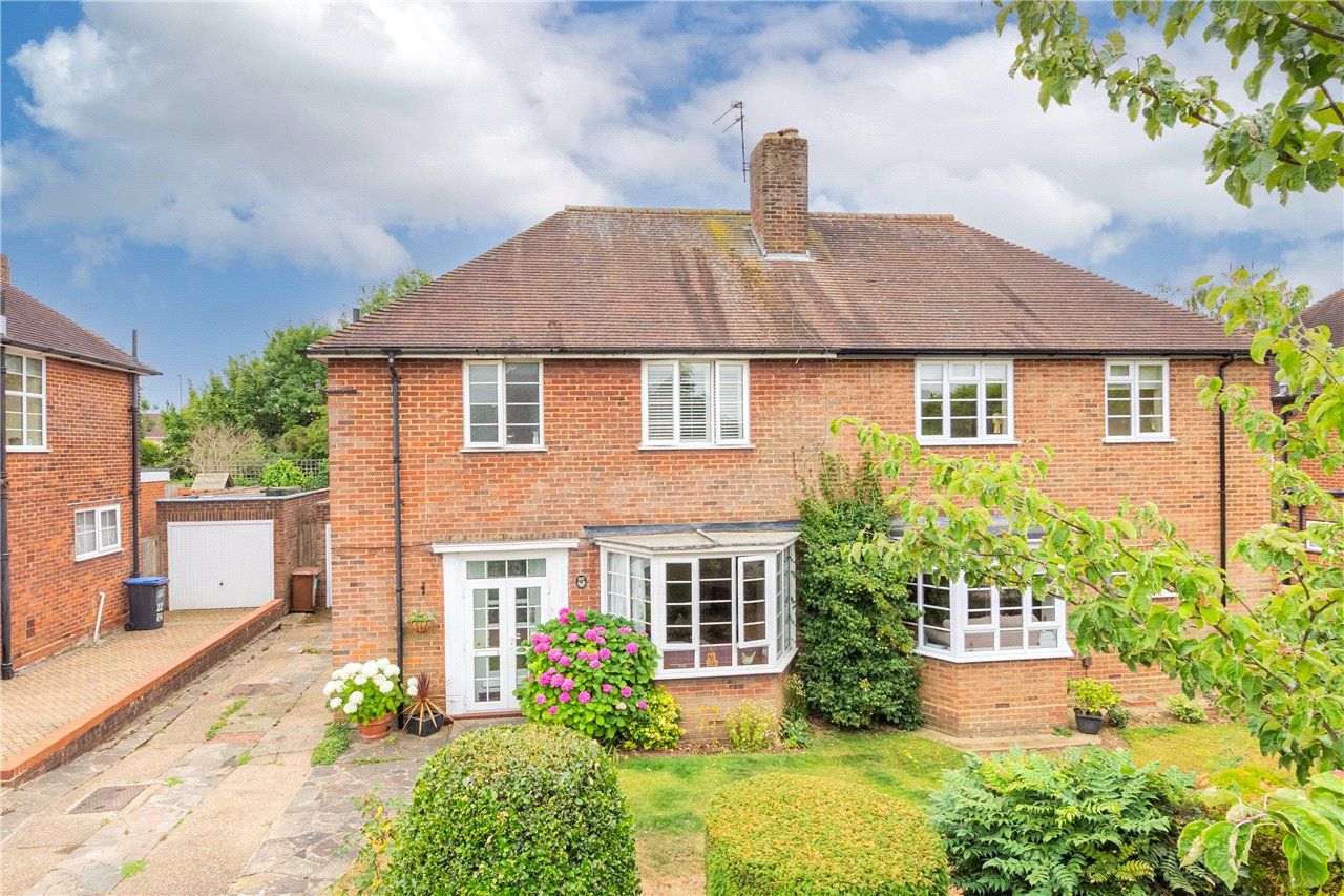 3 bed semidetached house for sale in Rooks Hill, Welwyn Garden City