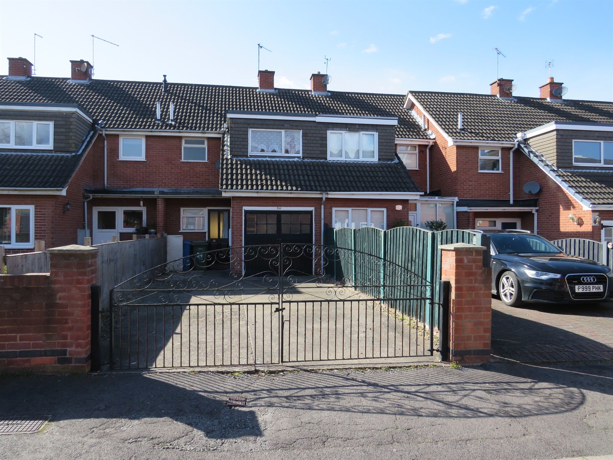 3 bed terraced house for sale in Vicars Walk, Worksop S80 Zoopla