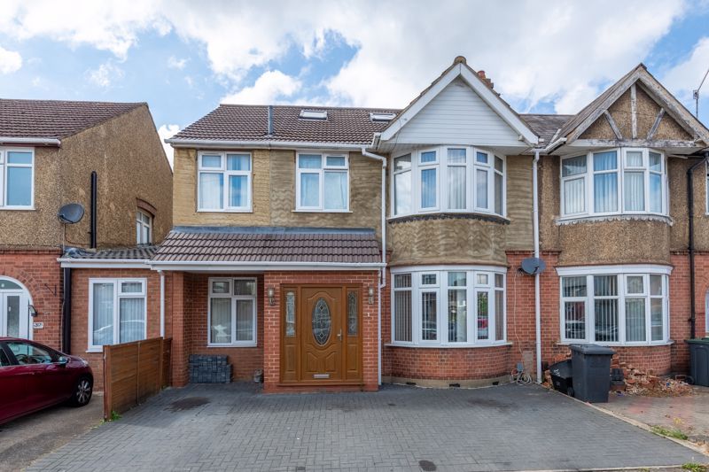 Broad Mead, Luton LU3  