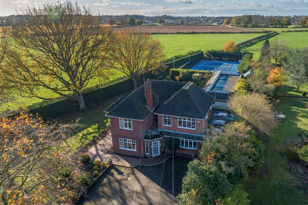 5 bed detached house for sale in Stoneleigh Road, Coventry