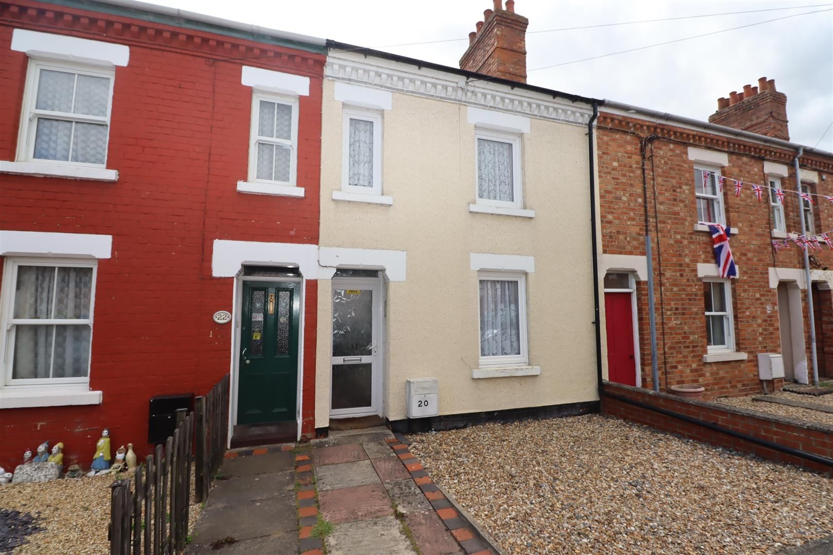 3 bed terraced house for sale in Cosgrove Road, Old Stratford, Milton