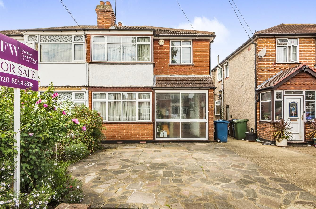 4 bed semidetached house for sale in Morley Crescent West, Stanmore
