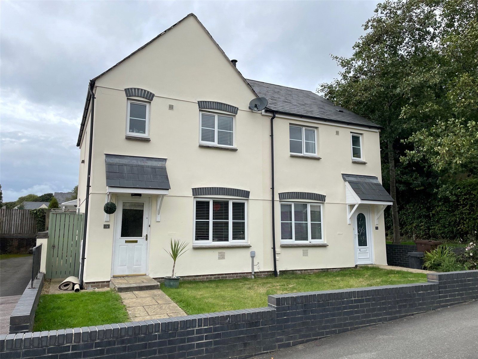 3 bed detached house for sale in College Green, Bodmin PL31 Zoopla