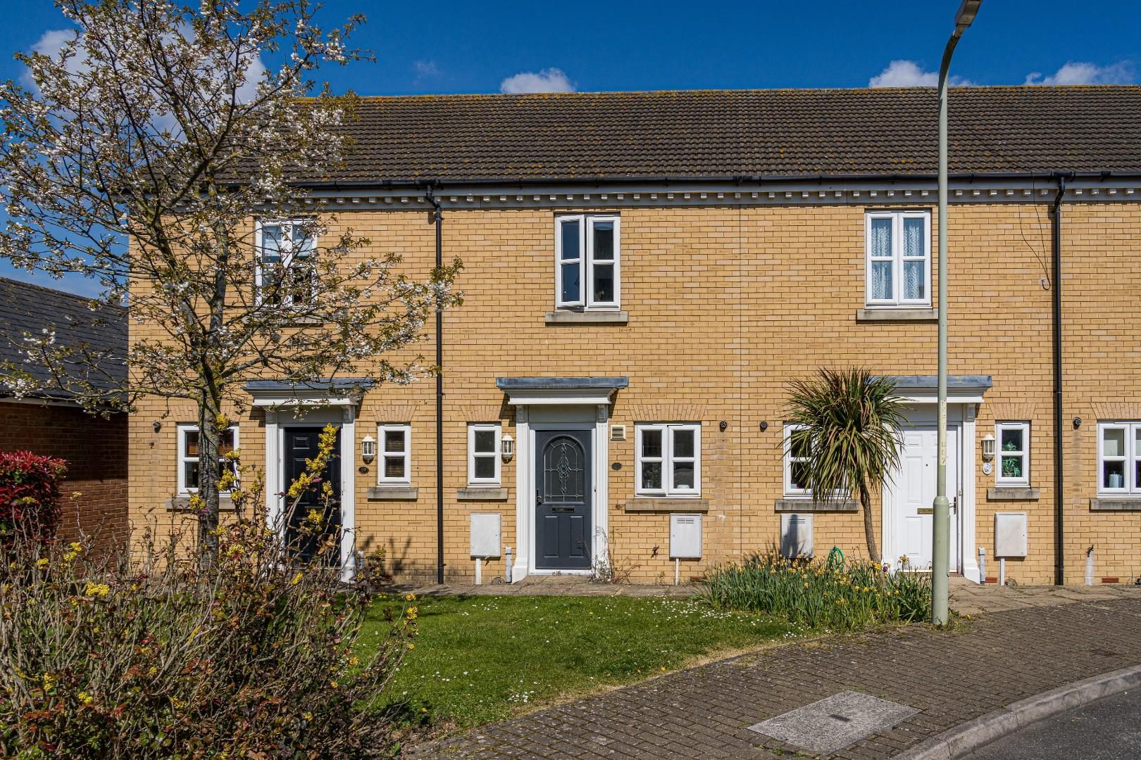 2 bed property for sale in Gilbert Way, Canterbury CT1 Zoopla