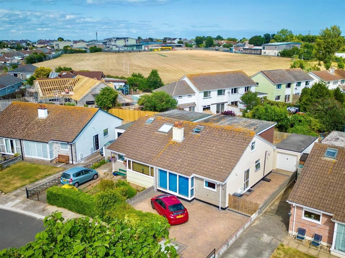 4 bed semidetached bungalow for sale in Windmill Close, Brixham TQ5