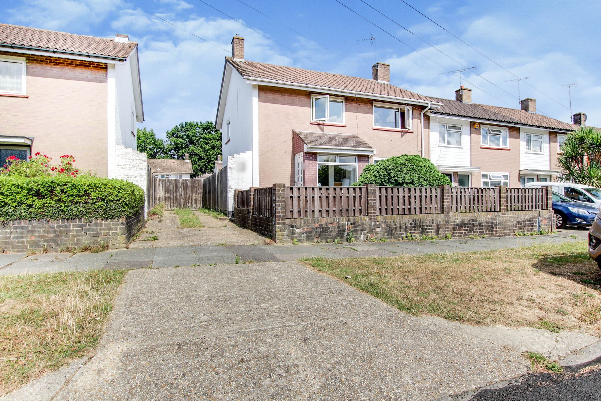 4 bed terraced house for sale in Boswell Road, Crawley RH10 Zoopla