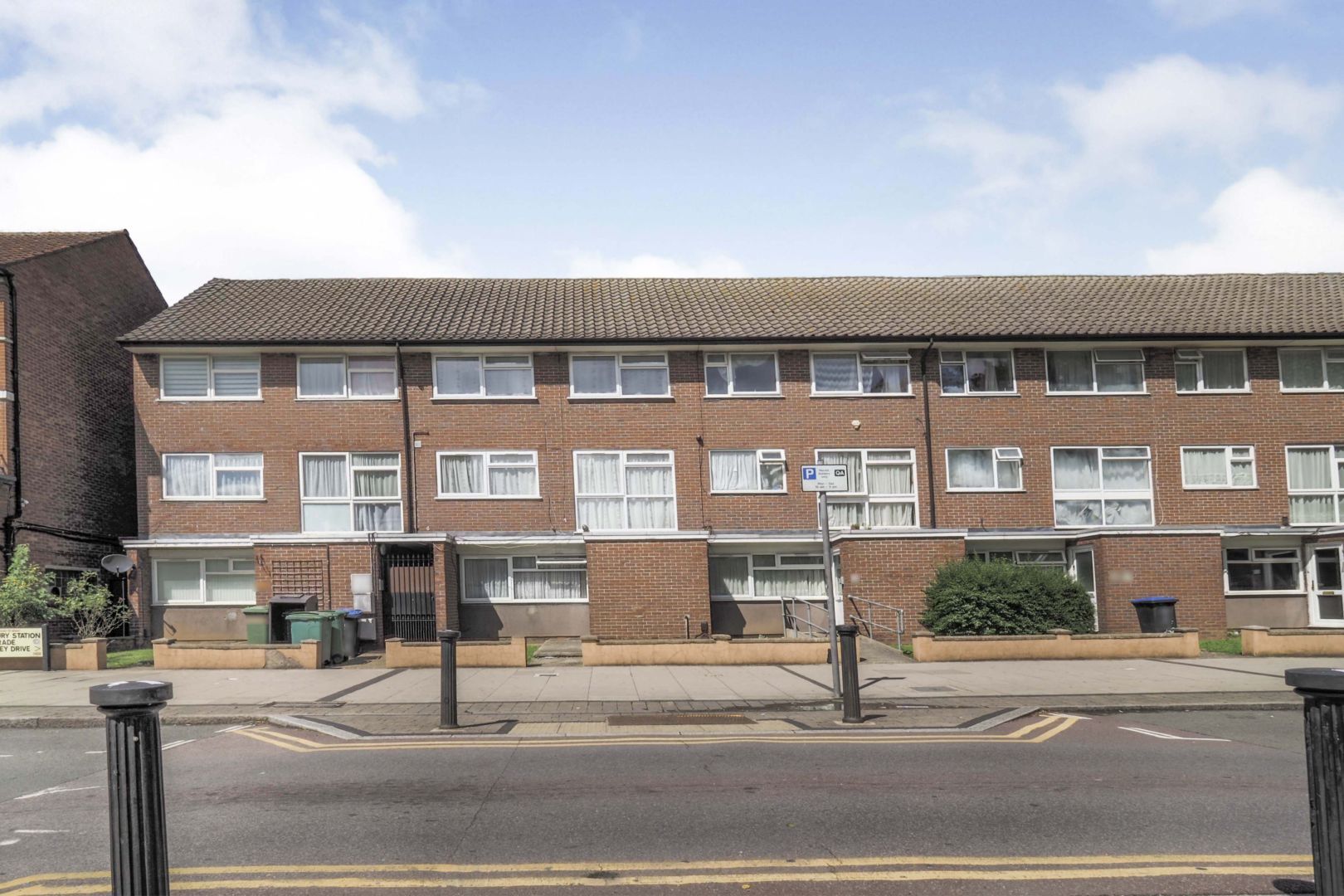 3 bed flat for sale in Beverley Drive, Edgware HA8 Zoopla