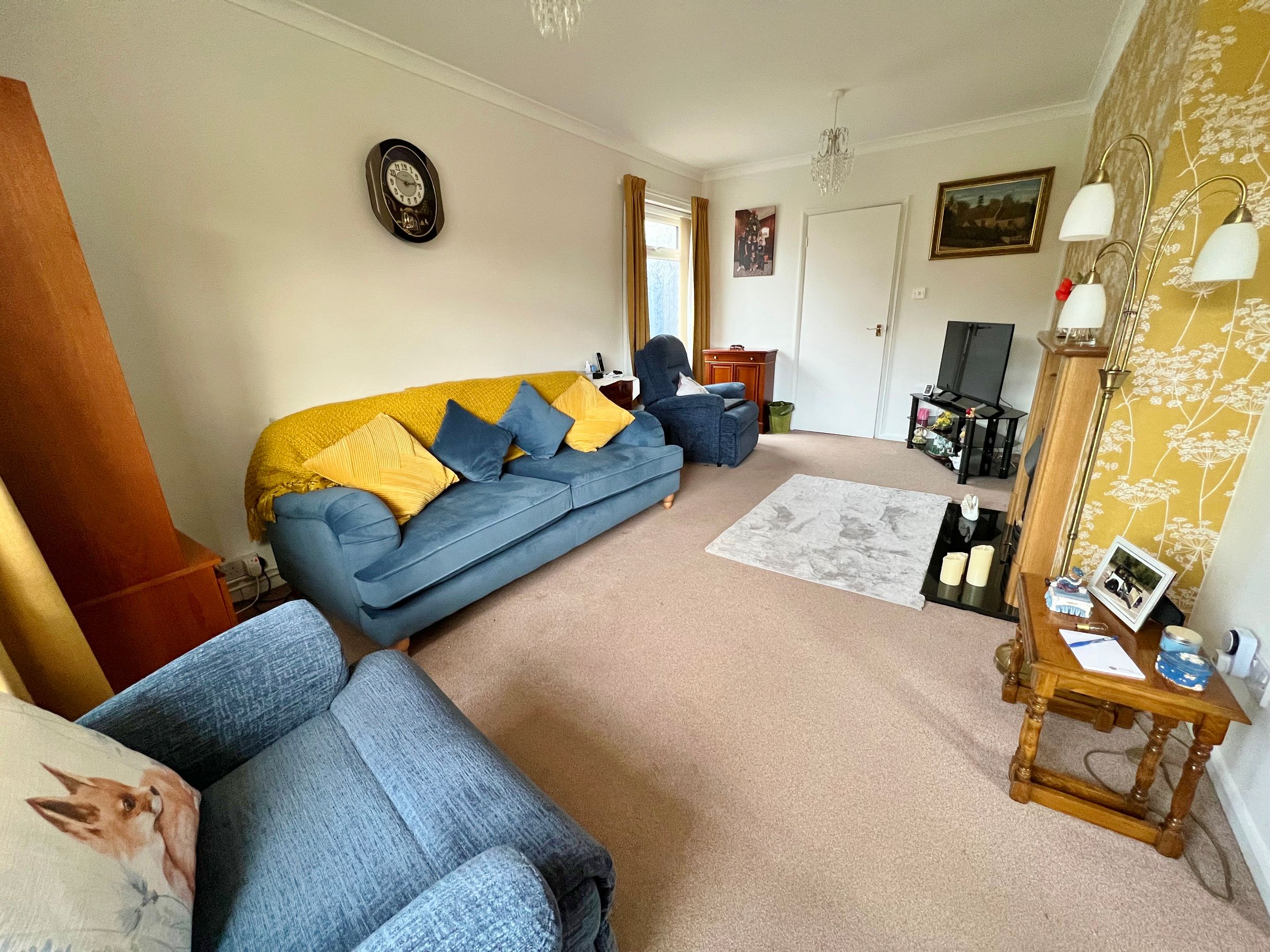 2 bed detached bungalow for sale in Ascot Drive, Felixstowe IP11 Zoopla