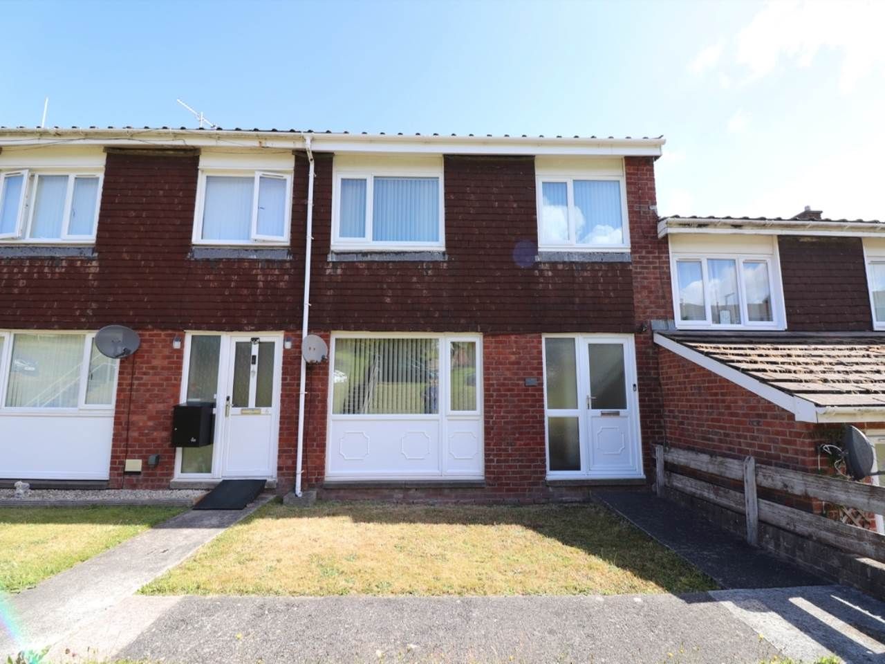 3 bed property for sale in Heol Dinas, Penparcau, Aberystwyth SY23 Zoopla