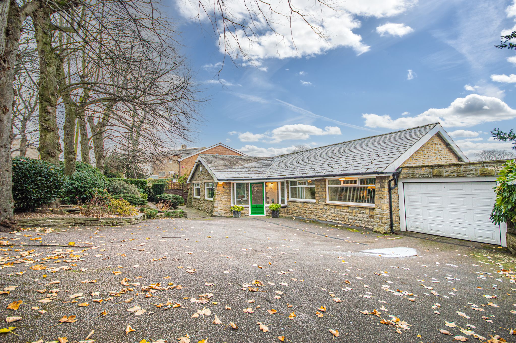 4 bed detached bungalow for sale in Lower Lane, Gomersal, Cleckheaton