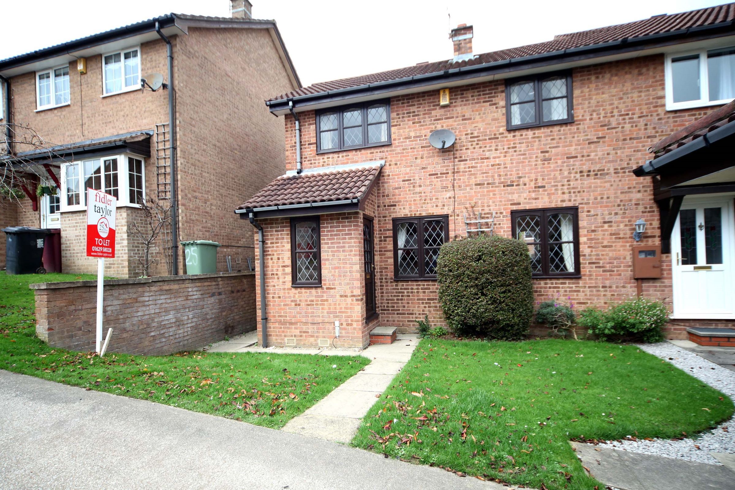 2 bed property to rent in Meadowside Close, Wingerworth, Chesterfield