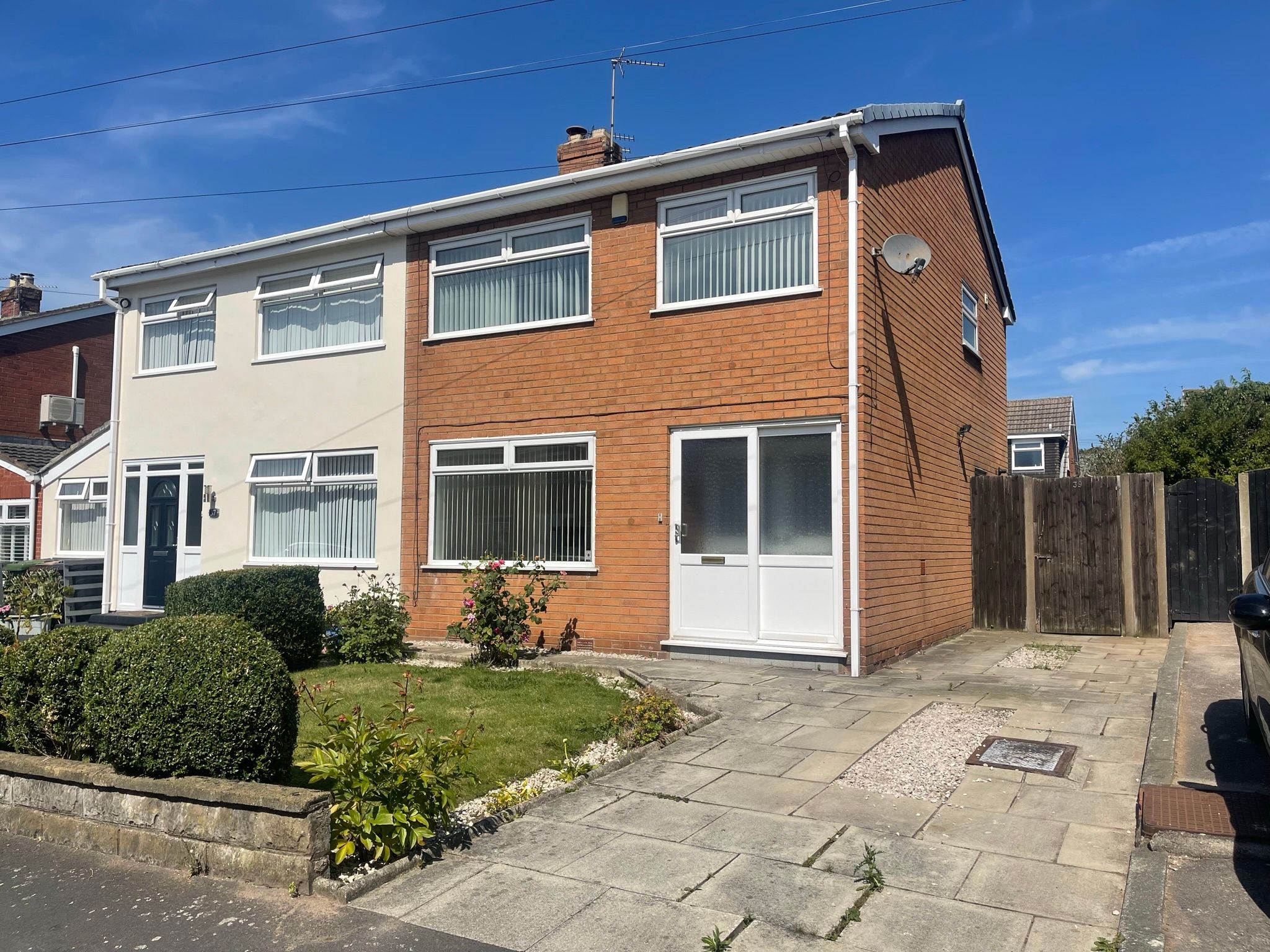 3 bed semidetached house to rent in Sudell Avenue, Maghull, Liverpool