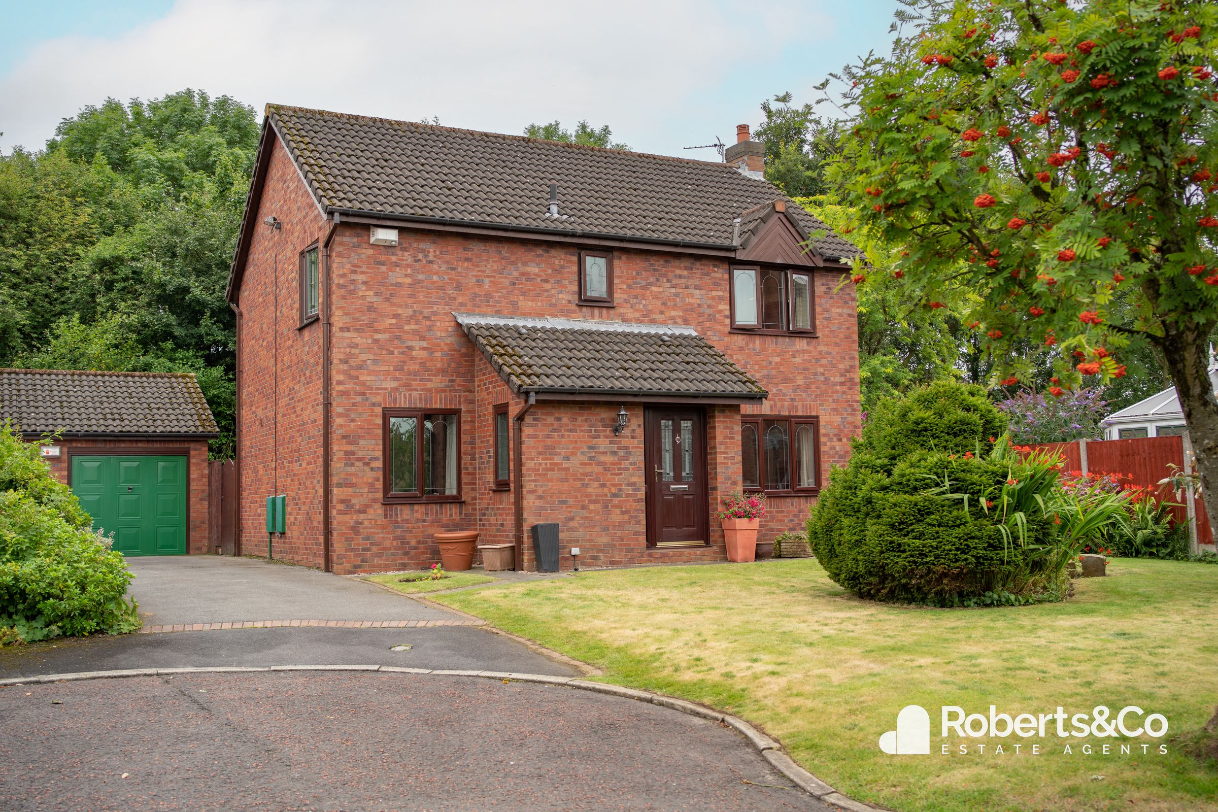 4 bed detached house for sale in The Ferns, Lostock Hall, Preston PR5