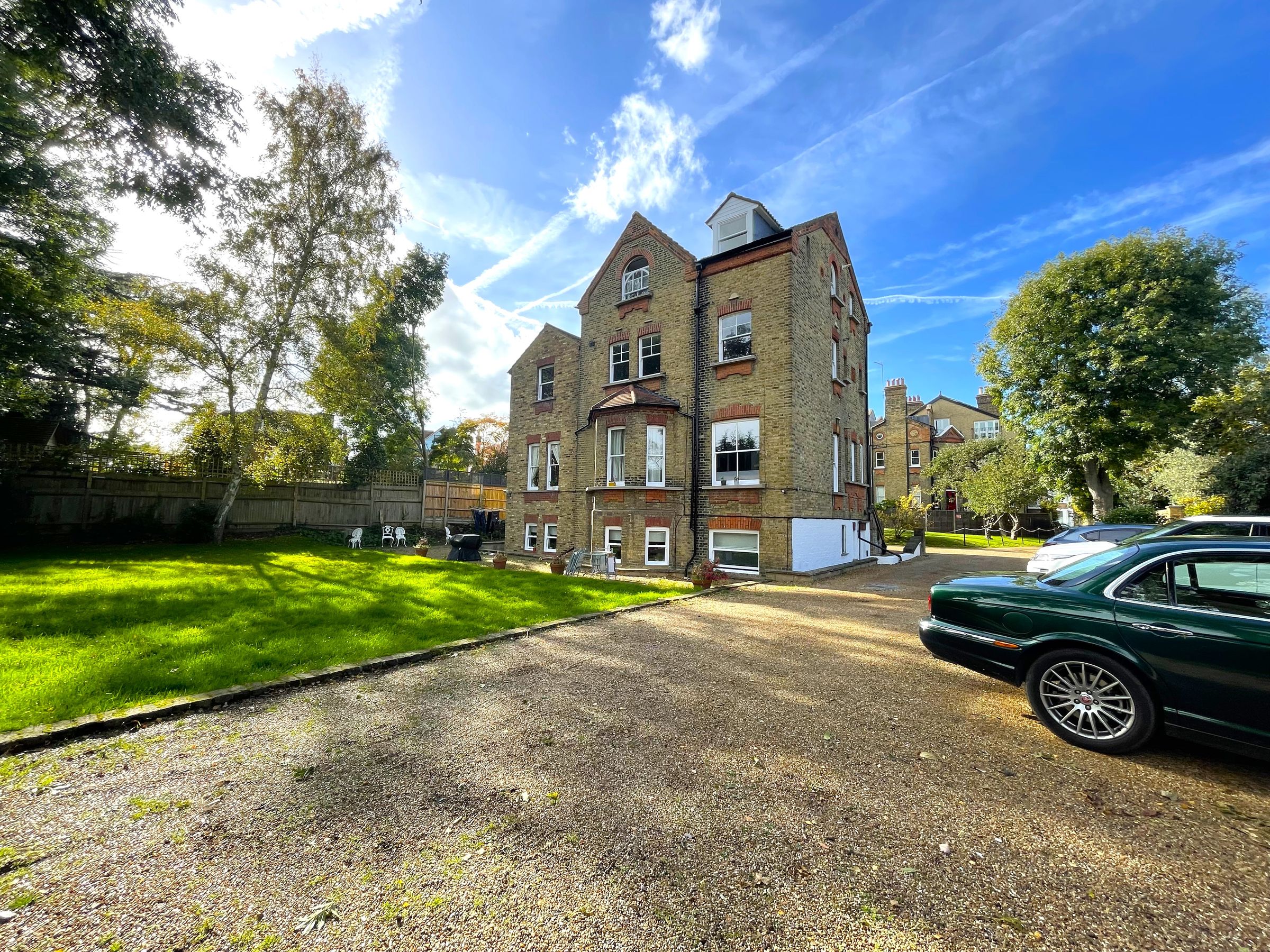 2 bed flat for sale in Kings Road, Richmond TW10 Zoopla