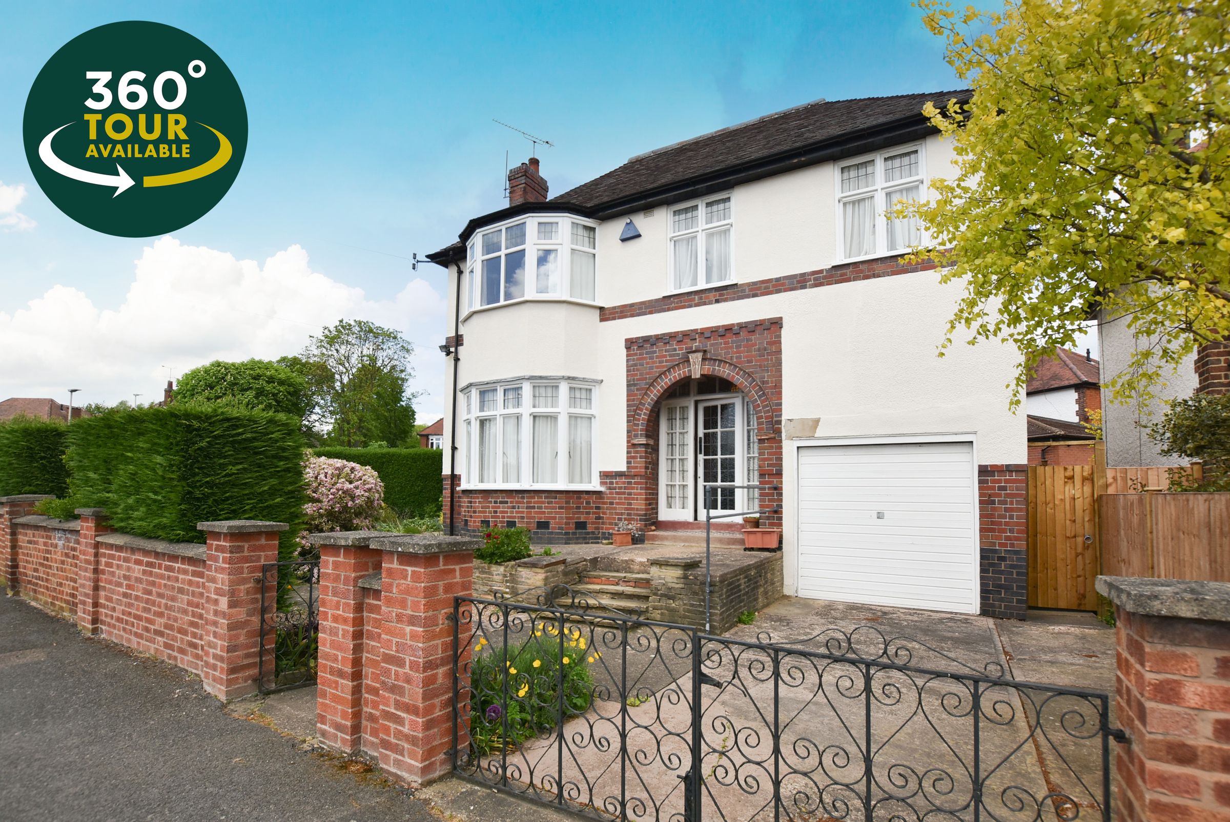 4 bed semidetached house for sale in Carisbrooke Road, Knighton