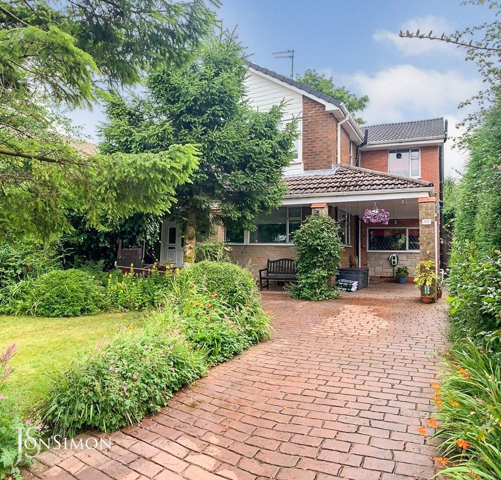 5 bed detached house for sale in Greenmount Drive, Greenmount, Bury BL8