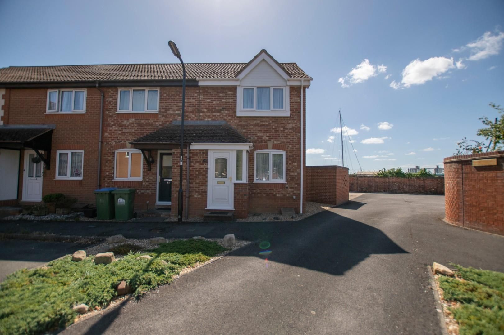 2 bed end terrace house to rent in Dundonald Close, Southampton SO19