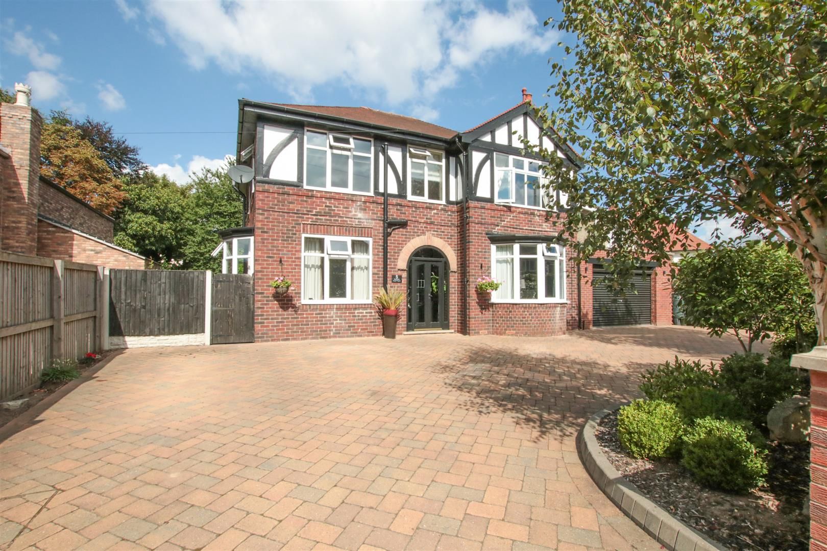 4 bed detached house for sale in Rose Hill Rise, Bessacarr, Doncaster