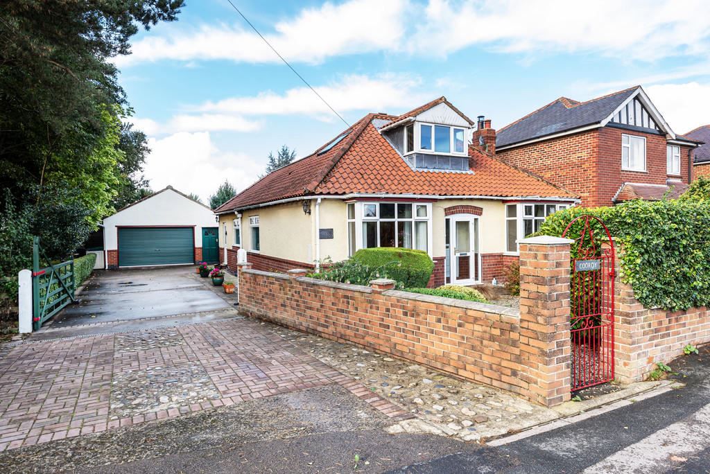 2 bed bungalow for sale in York Road, Haxby, York YO32 Zoopla