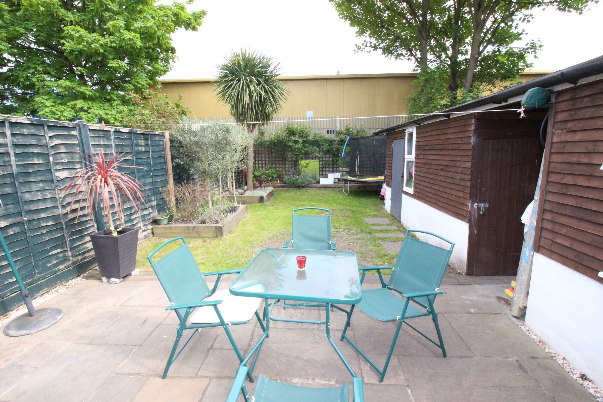 2 bed for sale in Deer Park Gardens, Mitcham CR4 Zoopla