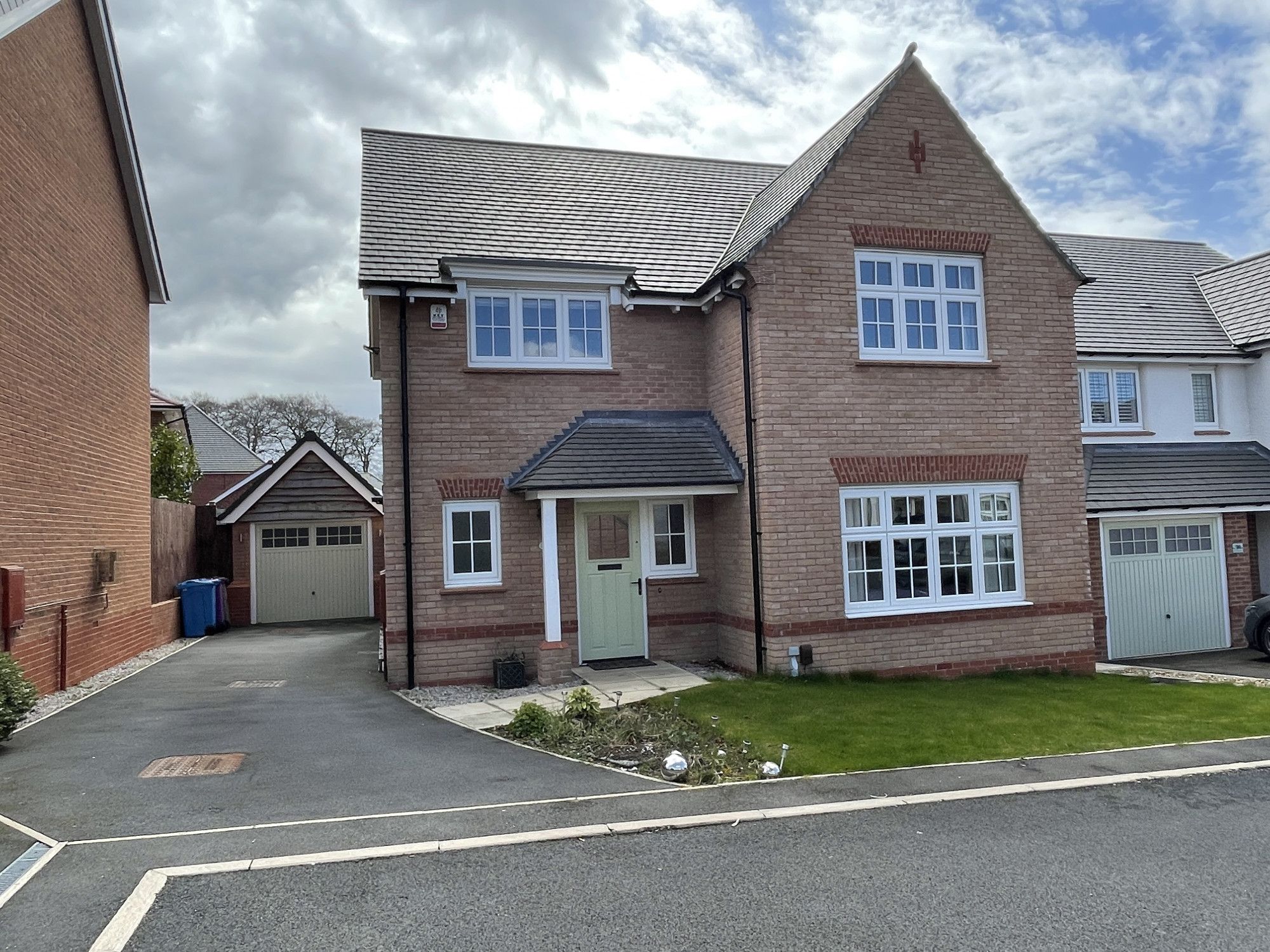 Handlake Drive, Liverpool, Merseyside L19  