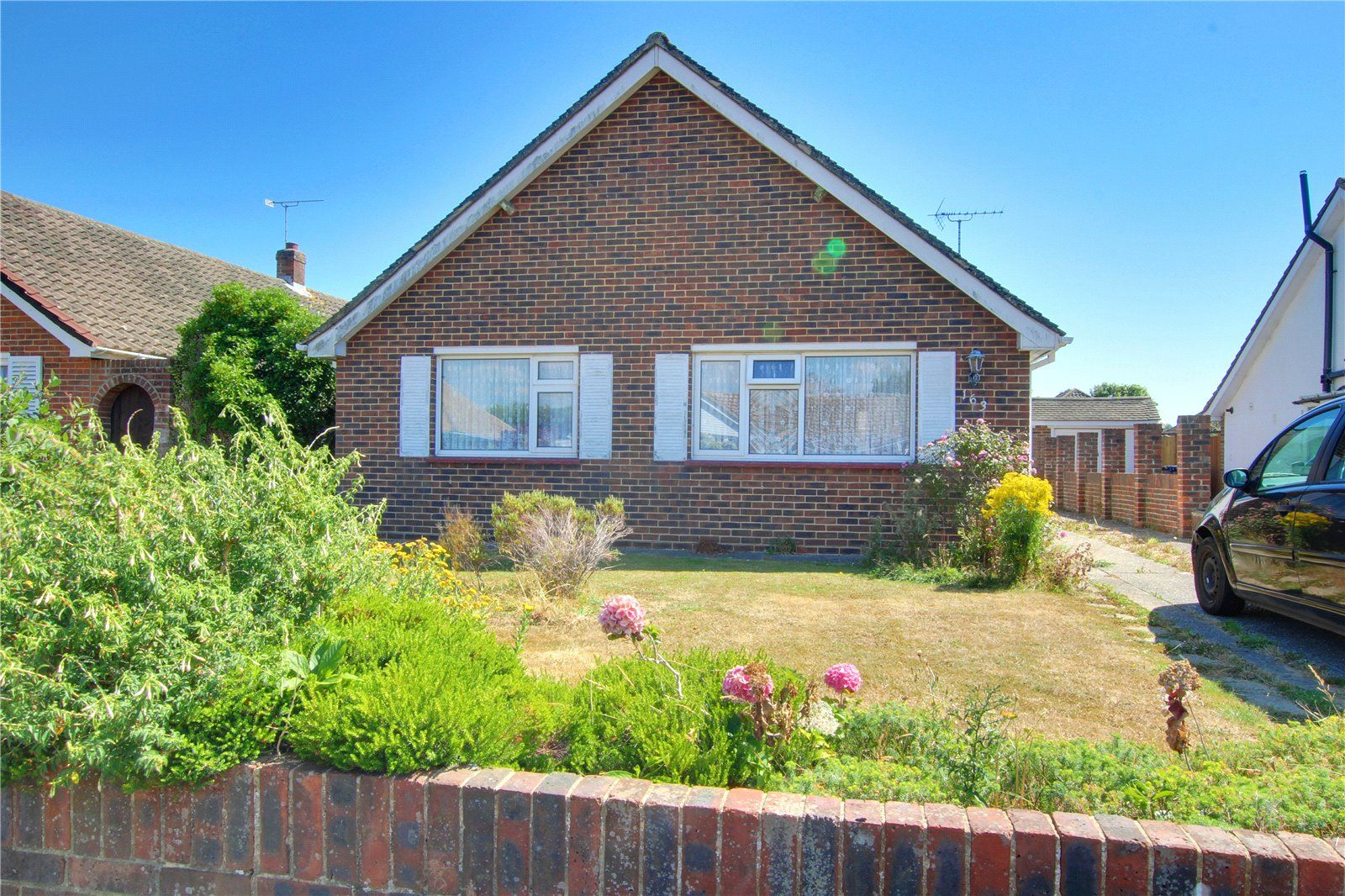2 bed bungalow for sale in Singleton Crescent, GoringBySea, Worthing