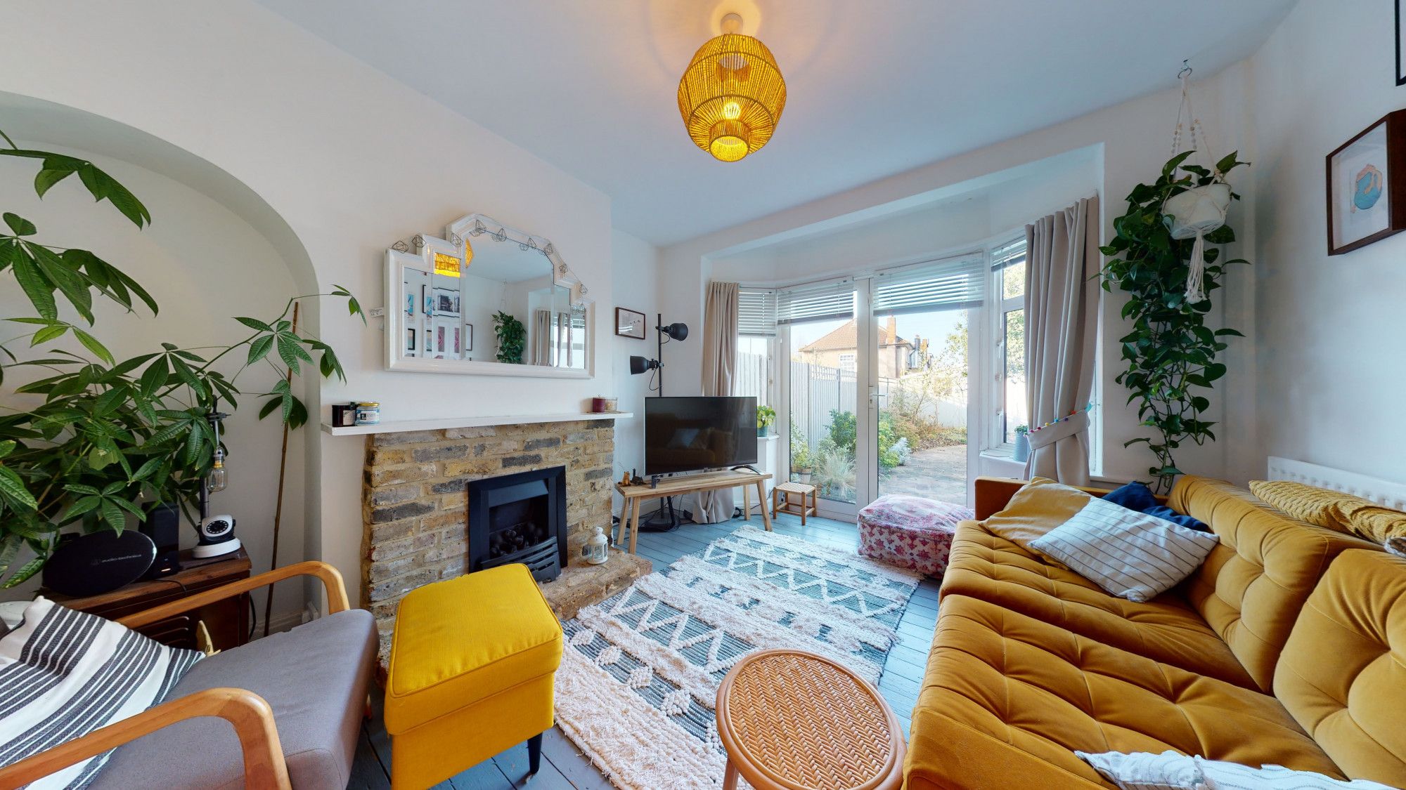 3 bed terraced house to rent in Manor Way, Mitcham CR4 Zoopla