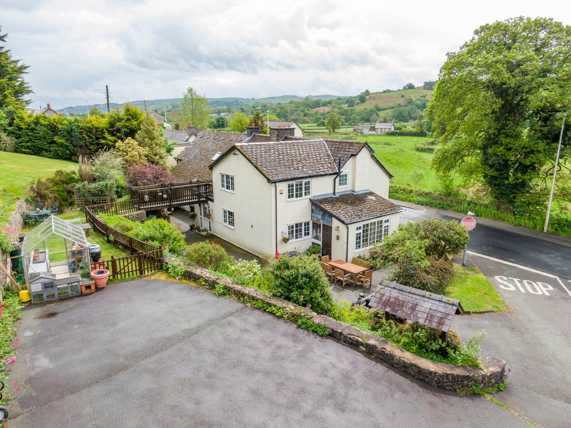 8 bed detached house for sale in Foel, Welshpool SY21 Zoopla