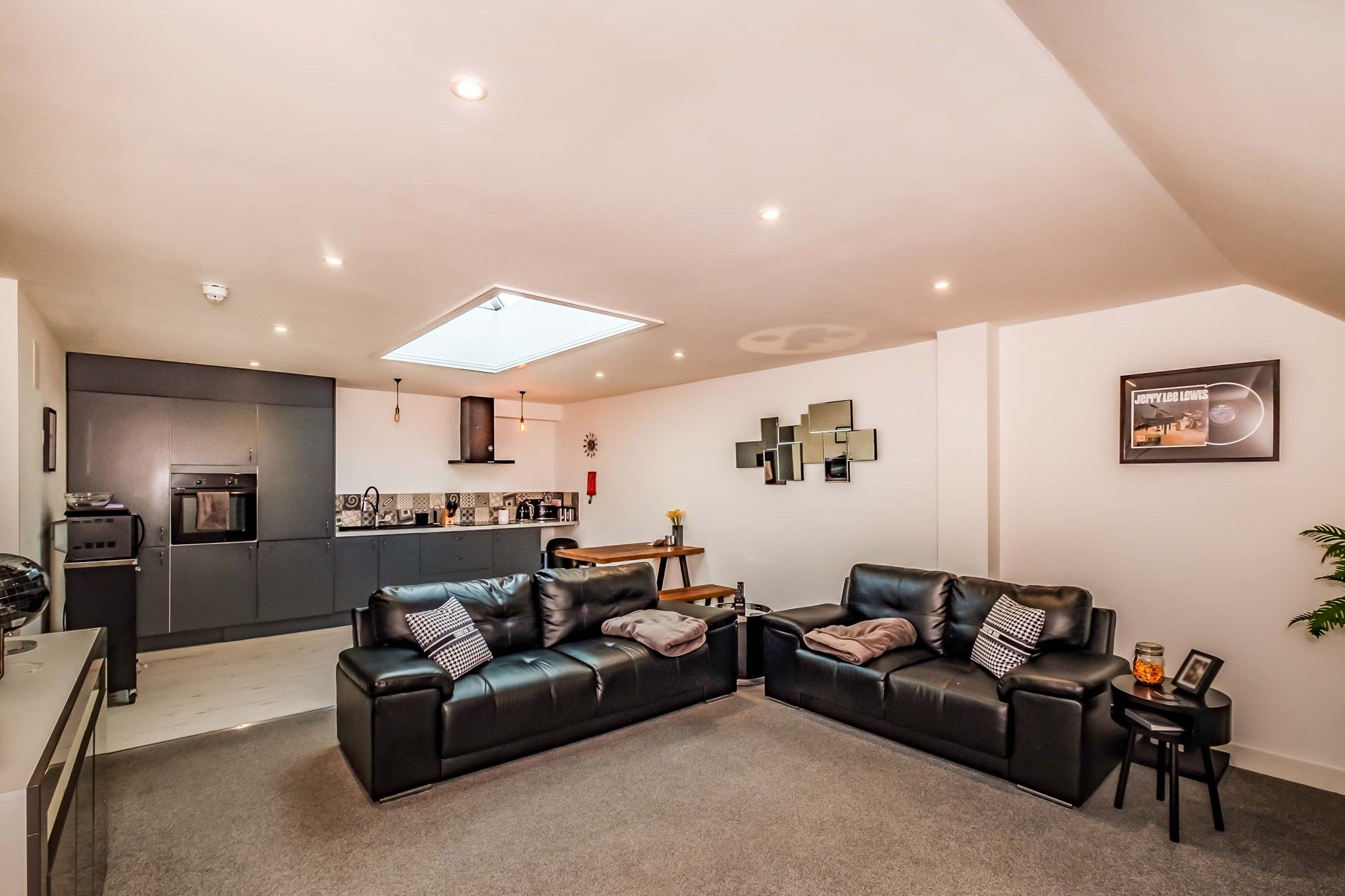 2 bed property to rent in Field Row, Worthing BN11 Zoopla