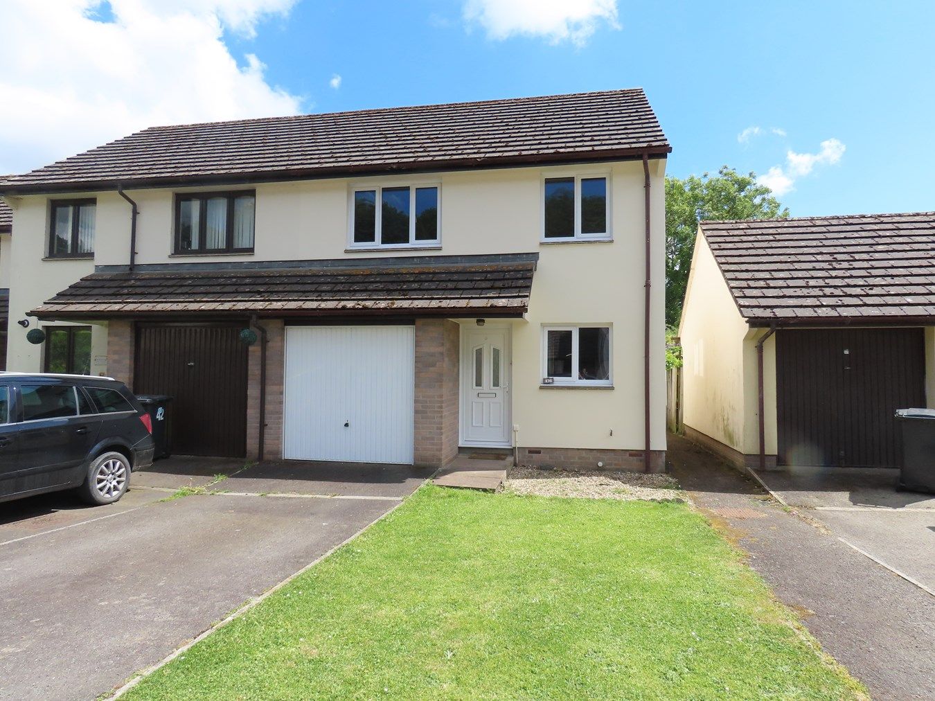 3 bed semidetached house for sale in Greenmeadow Drive, Barnstaple