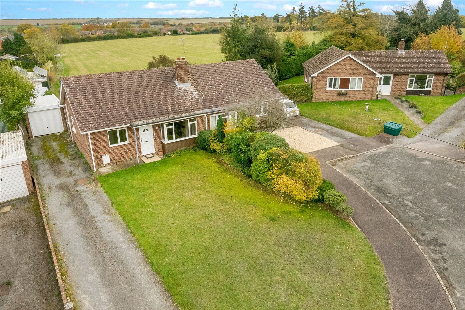 2 bed bungalow for sale in Jubilee Close, Steeple Aston, Bicester