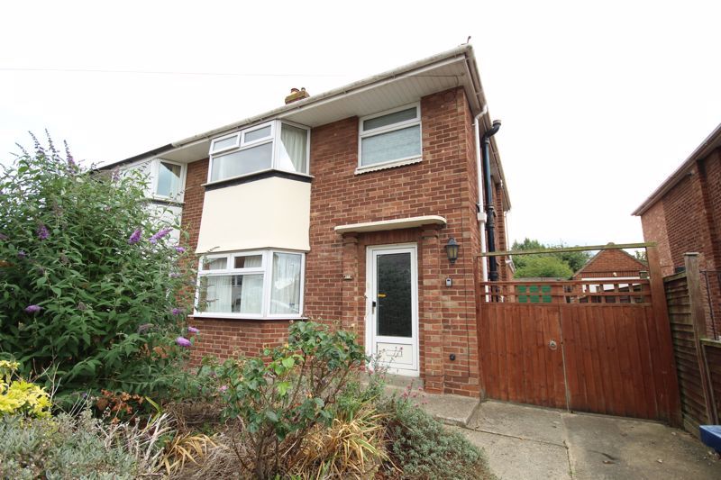 3 bed semidetached house for sale in Melville Road, Churchdown