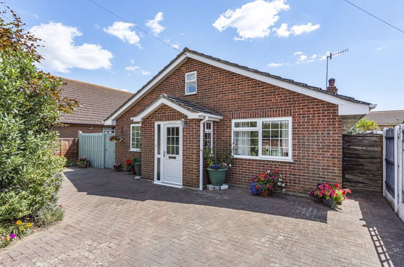 3 bed detached bungalow for sale in Harbour Road, Pagham PO21 Zoopla