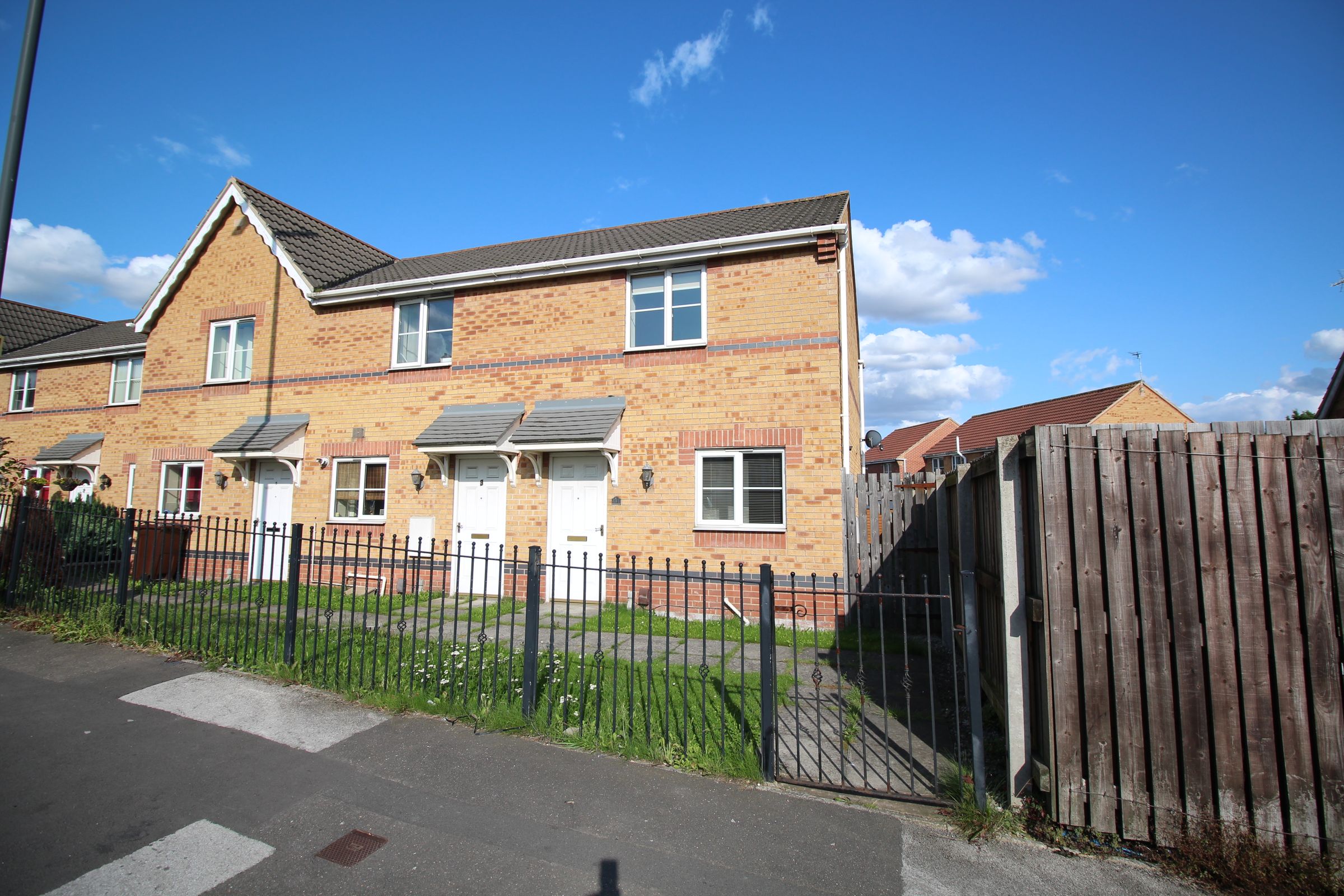 2 bed town house to rent in Cannon Close, Rawmarsh, Rotherham S62 Zoopla