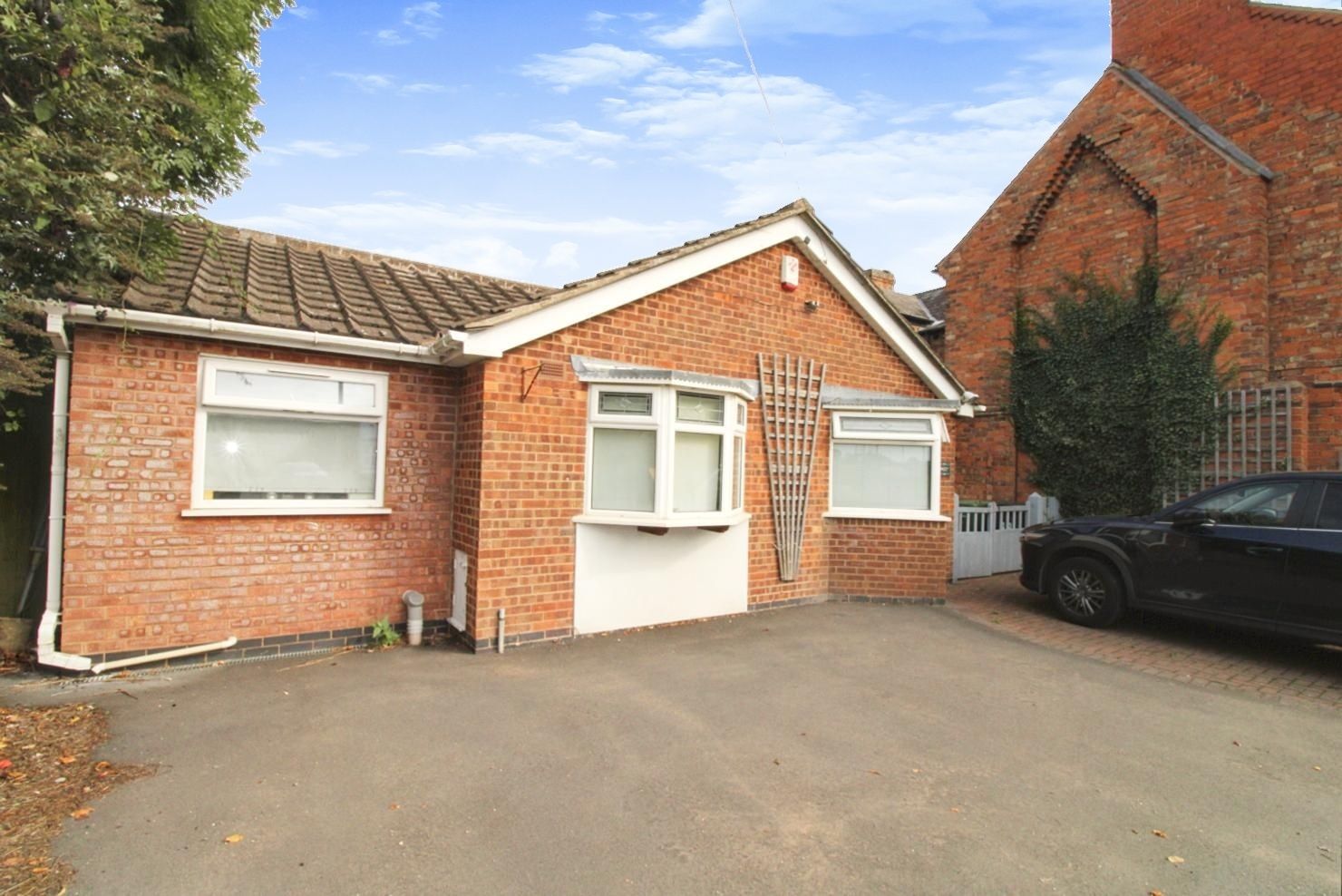 4 bed detached bungalow for sale in Fleckney Road, Kibworth, Leicester