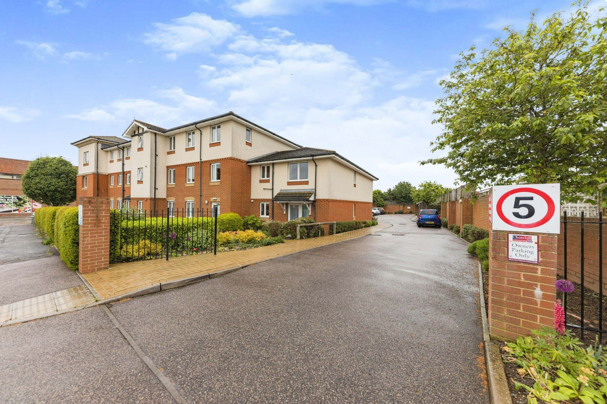 1 bed flat for sale in Laleham Gardens, Cliftonville, Margate CT9 Zoopla