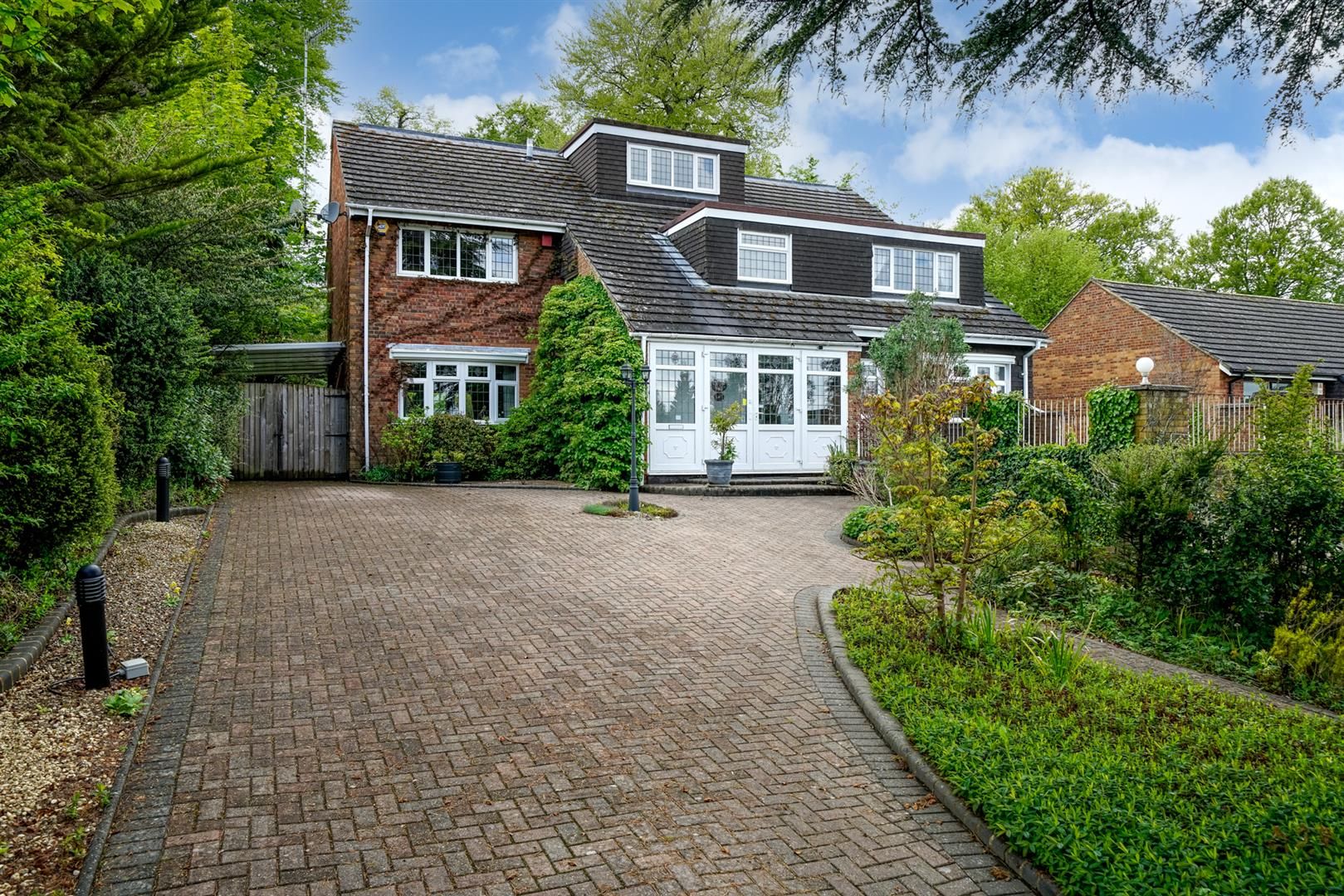 Copper Beech Close, Hemel Hempstead HP3  