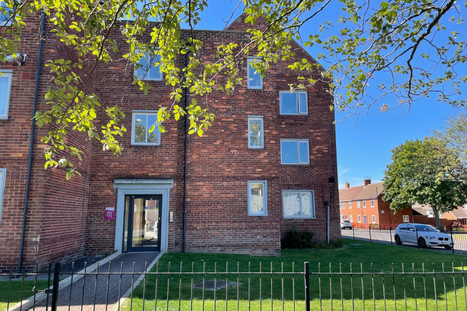 2 bed flat for sale in Park Avenue, Gosforth, Newcastle Upon Tyne, Tyne