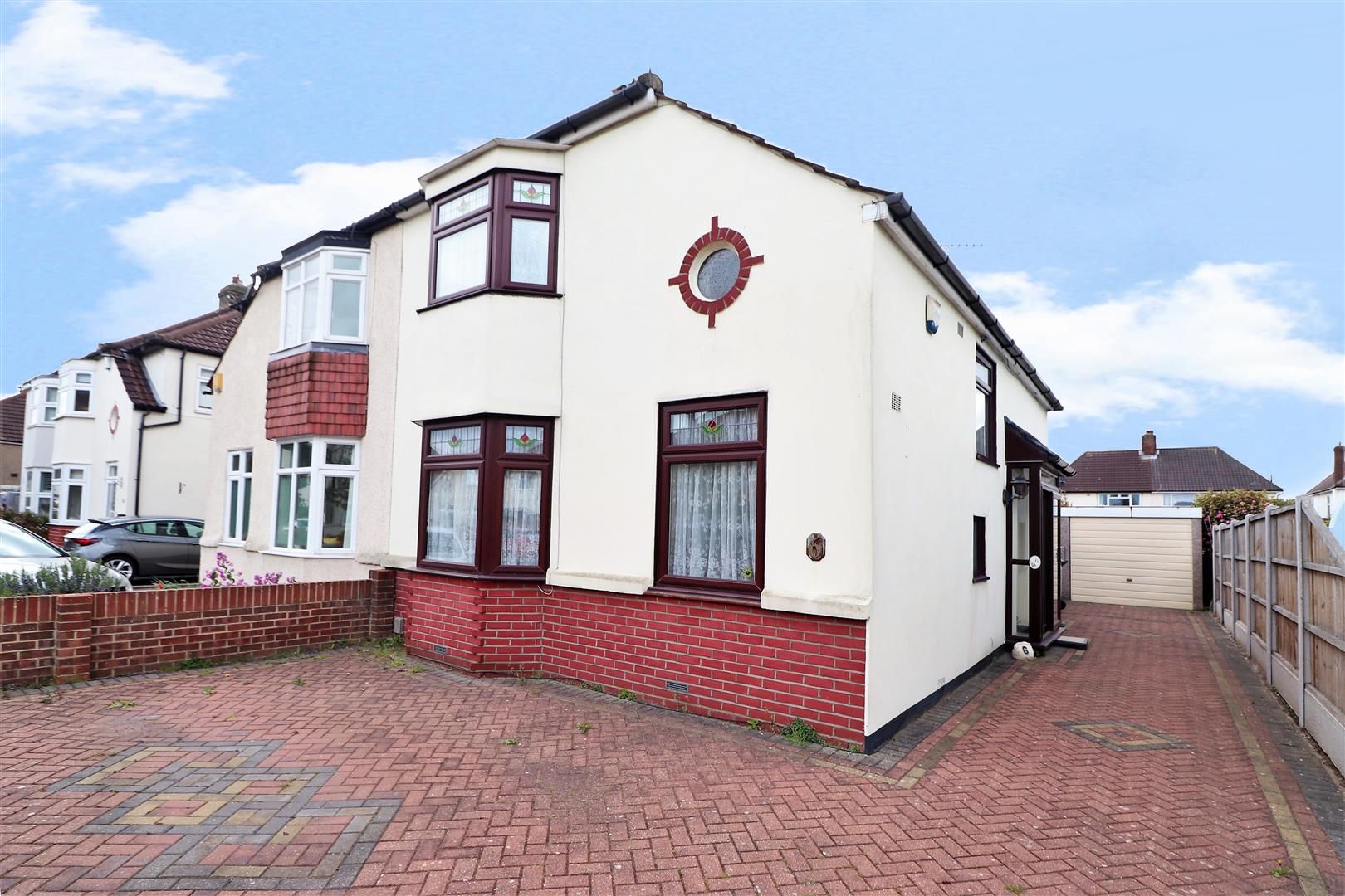 3 bed semidetached house for sale in Somersham Road, Bexleyheath DA7