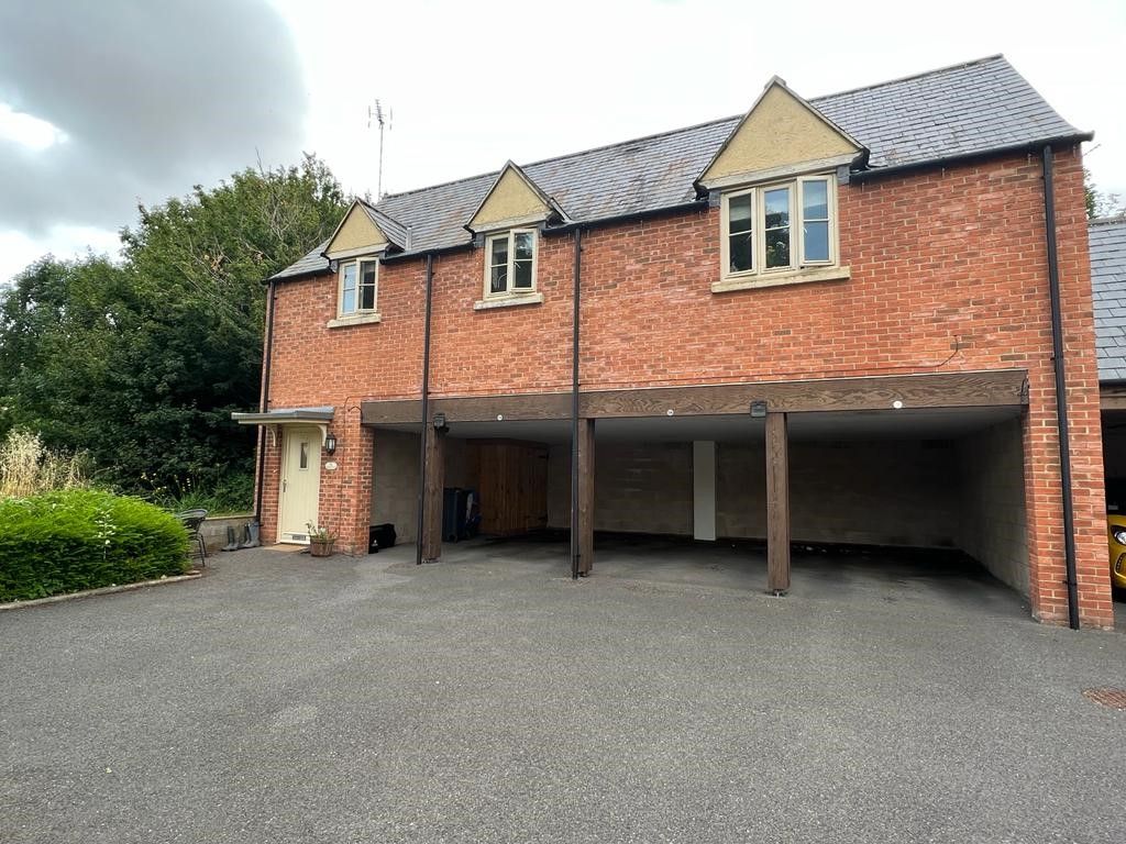 2 bed property for sale in Middle Mead, Cirencester GL7 Zoopla