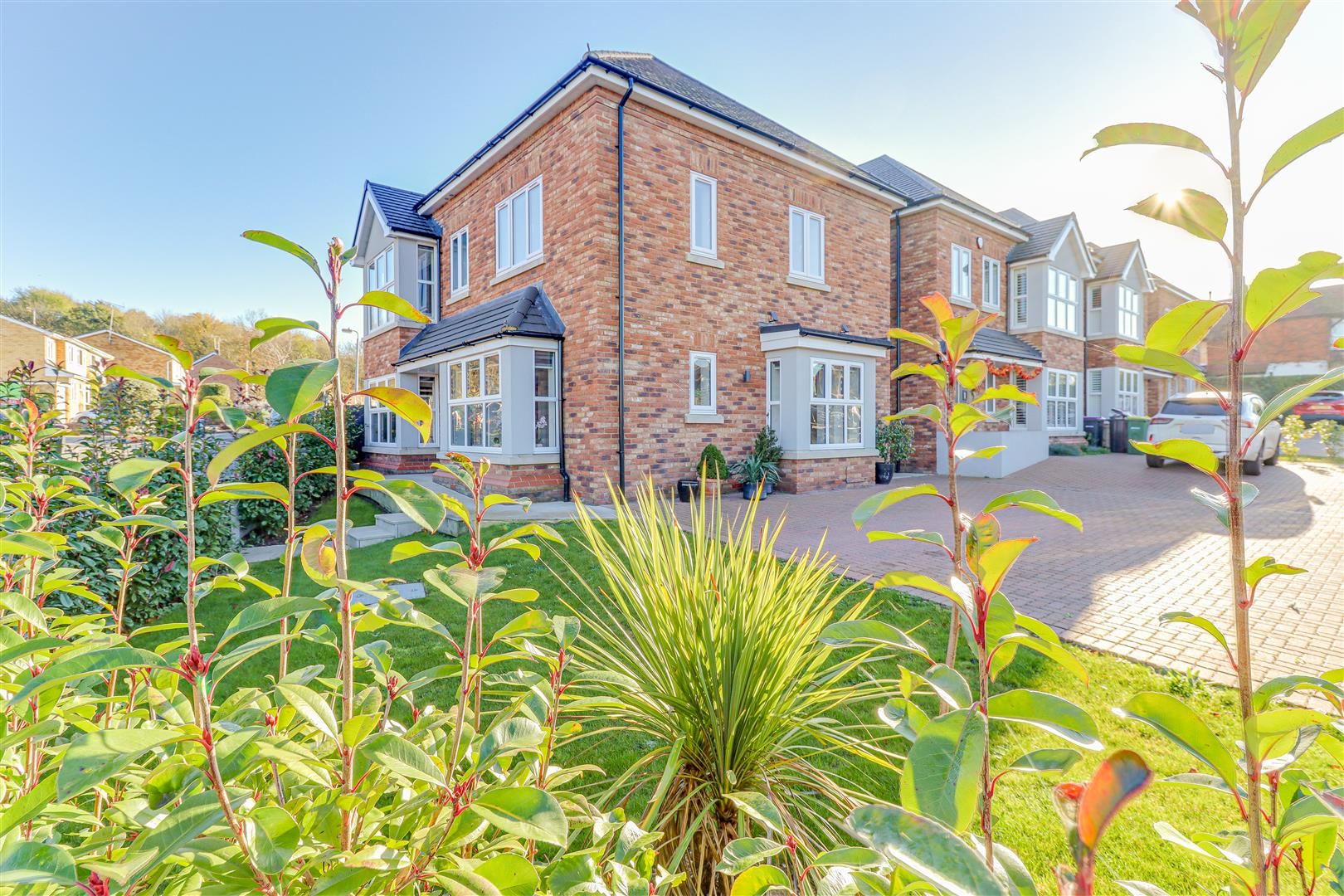 5 bed detached house for sale in Hambro Hill, Rayleigh SS6 Zoopla