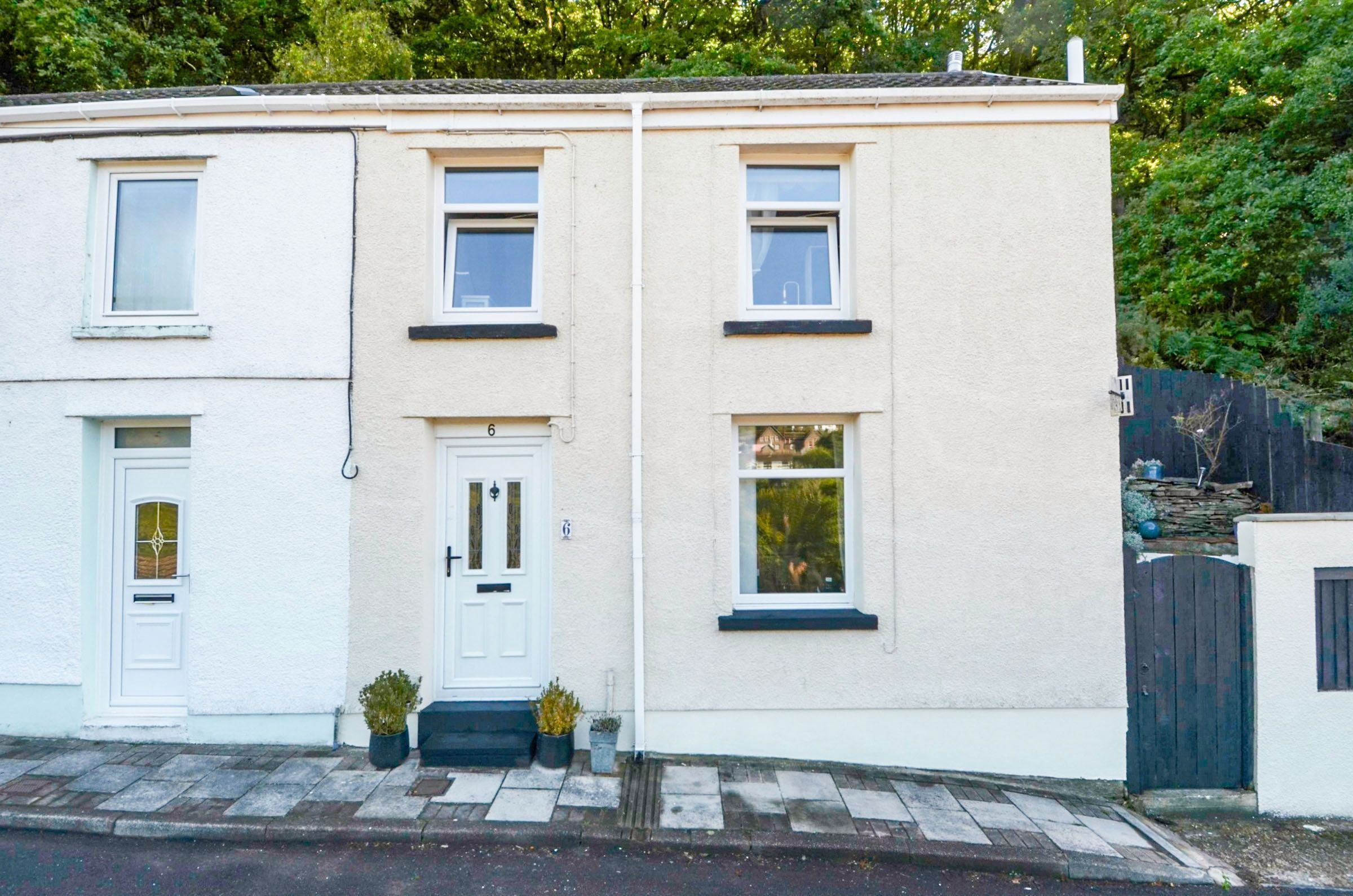 2 bed end terrace house for sale in Deri Newydd, Bargoed CF81 Zoopla