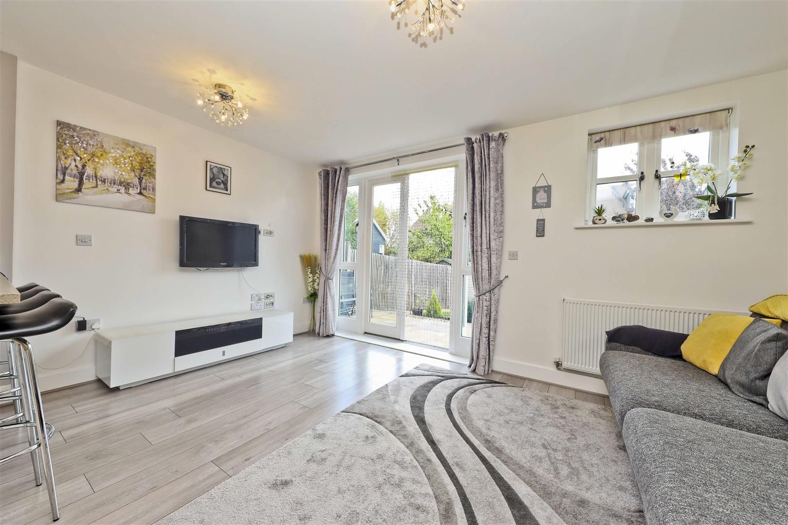 3 bed semidetached house for sale in Mill Drive, Ruislip HA4 Zoopla